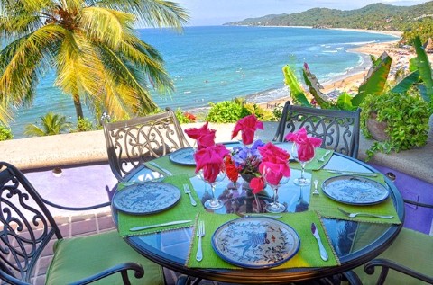 Sayulita, so reminiscent of the sleepy town of Puerto Vallarta in the nineteen-fifties, is a delightful little fishing village just 25 minutes north of Puerto Vallarta International Airport.