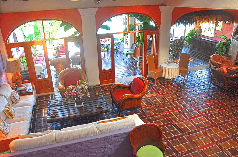 Click here to learn about accomodations at Casa Bougainvillea
